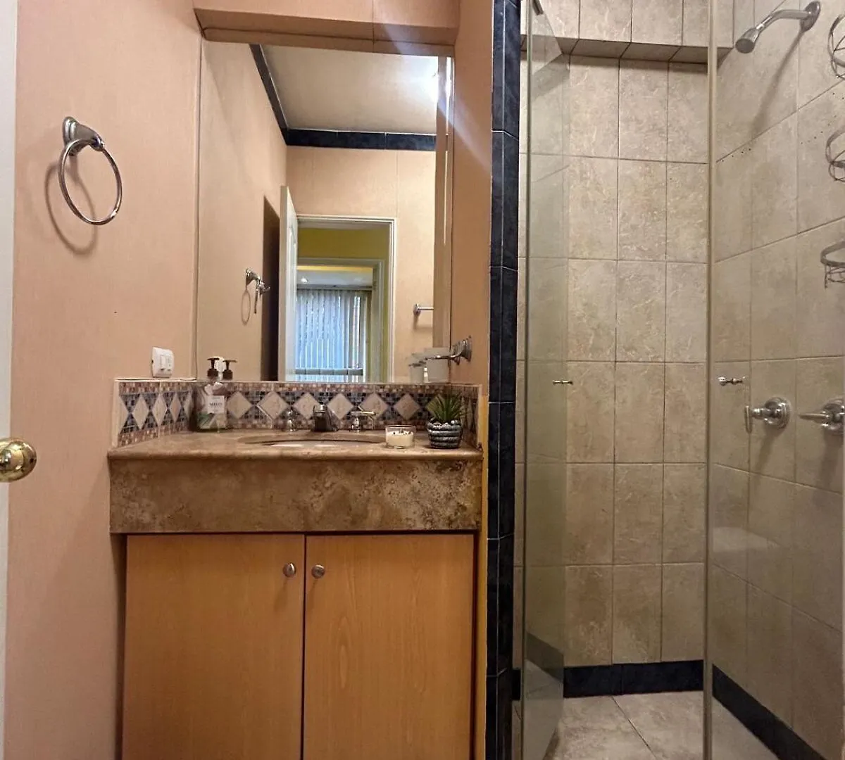 شقة Apartamento Moderno En كويتو